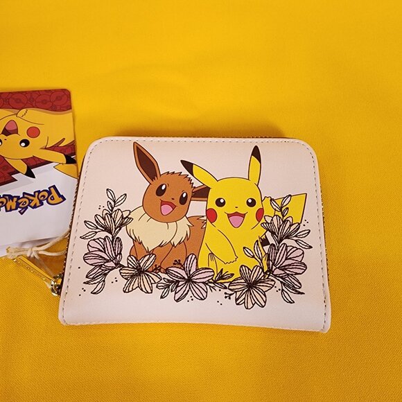 Loungefly Pokémon Pikachu & Eevee Floral Zip Wallet NEW - Picture 8 of 13